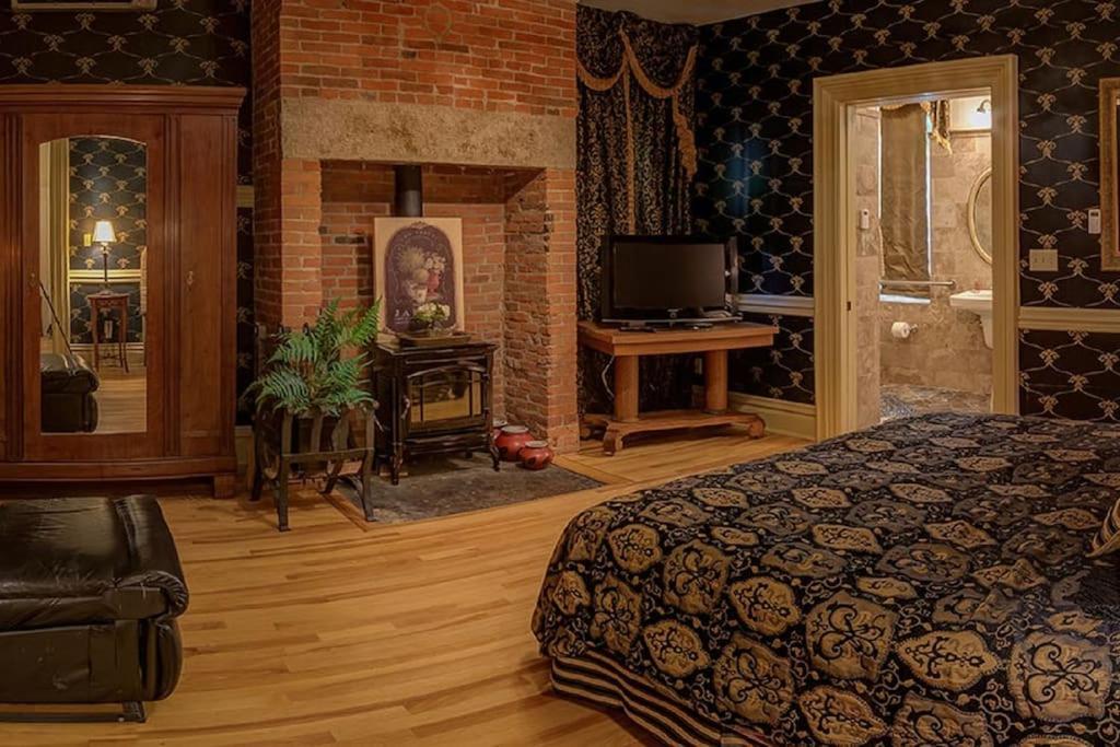 Merry Mansion East Dubuque Esterno foto